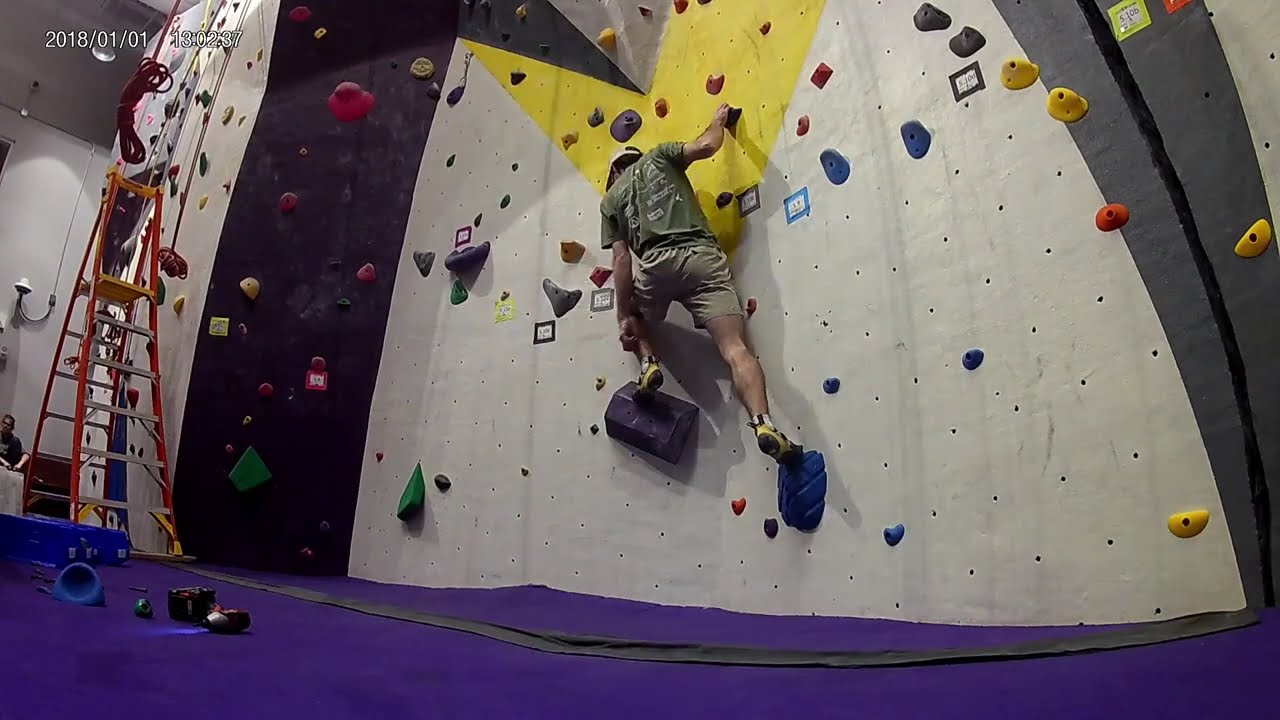 Setting a V4 Slab Climb | Route Setting #2