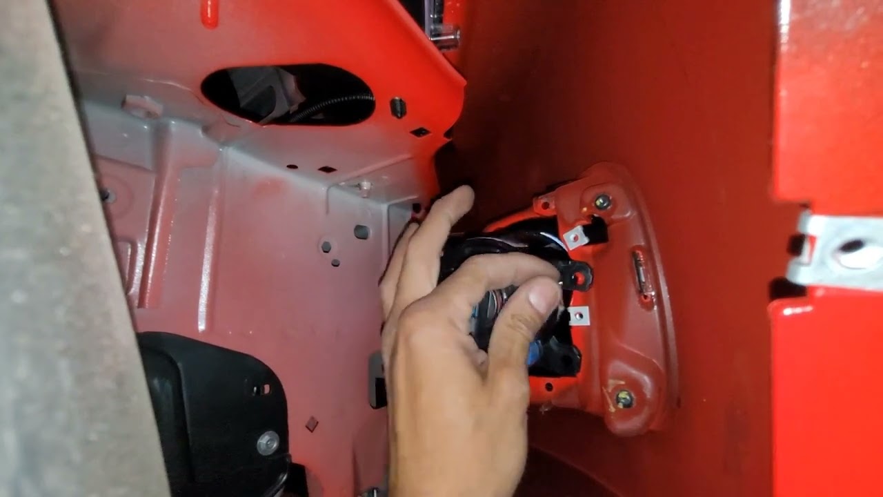 instalação de kit farois de milha fiat mobi.