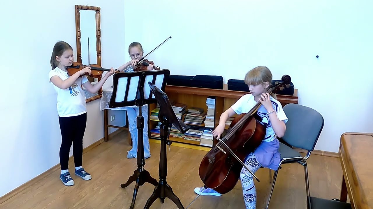 Wirtualne Drzwi Otwarte cz. 9 – występ tria smyczkowego