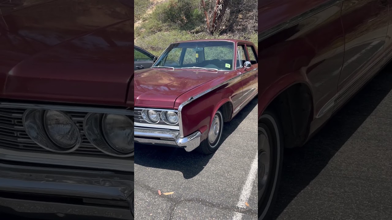 1966 Chrysler Newport 4-Door Hardtop