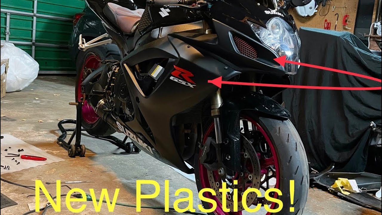 🏍 Crashed Suzuki GSXR 600 750 Wrecked Bike Motorcycle Rebuild Renovation Episode 5: Fairing Install