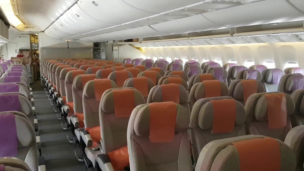 Emirates Boeing 777-200 - Old Economy Cabin