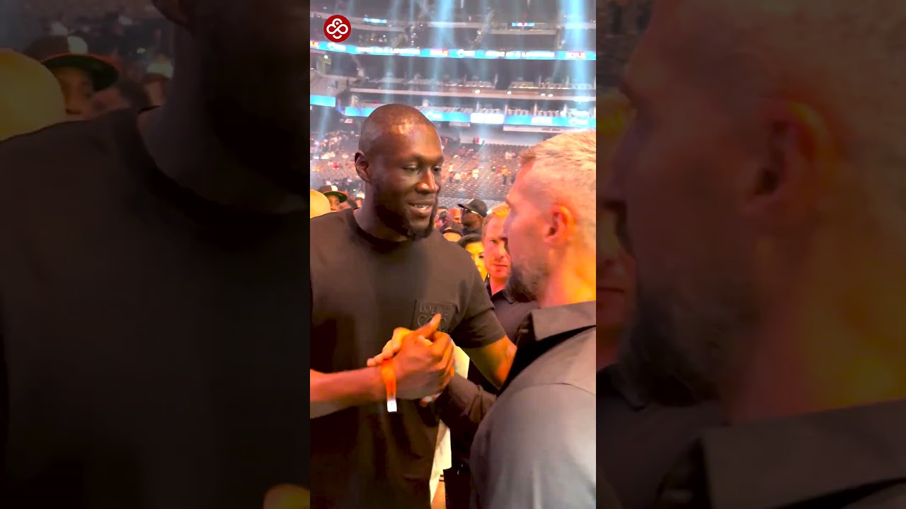 Carl Froch meets Stormzy at the Canelo Crawford fight 🤝