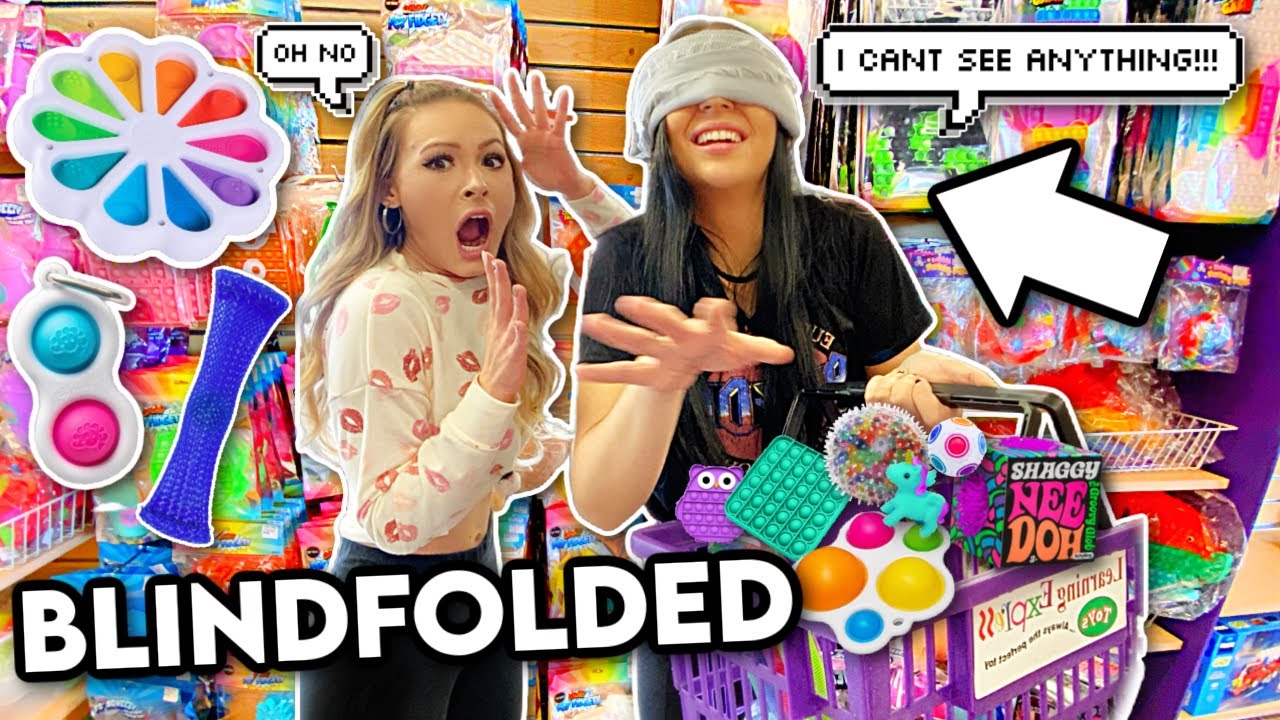 Blindfolded Fidget Shopping with PurpleStars02! *i cant believe this happened*