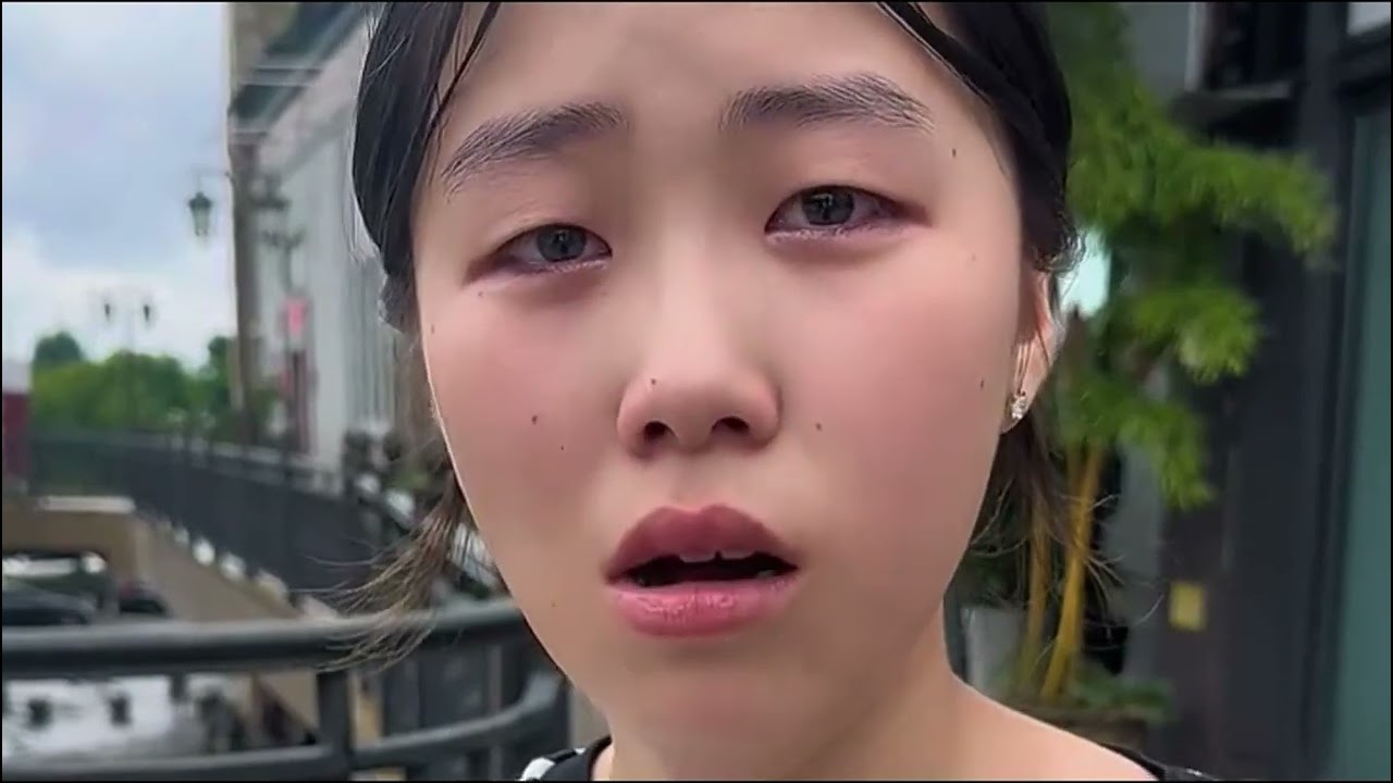 失散二十多年的妹妹突然找上门来，莫名其妙的说是我的妹妹   难道她真的是我妹吗？#农村生活  #乡村守护人 加油按妮