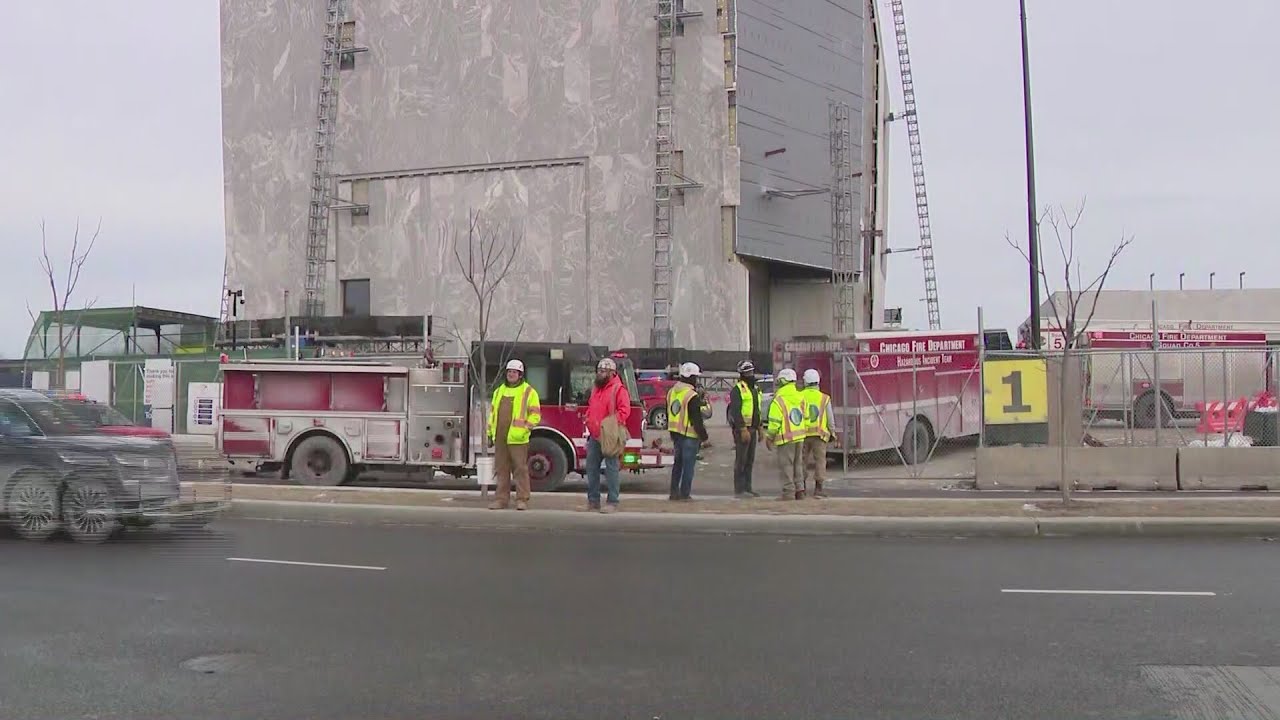 Worker falls down shaft at Obama Presidential Center — WGN Evening News