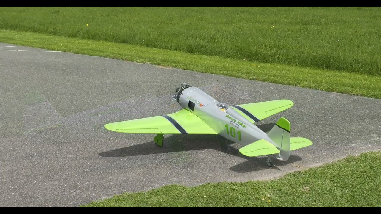 YAK 11 (Seagul Models) und Cmelak (elektrisch)