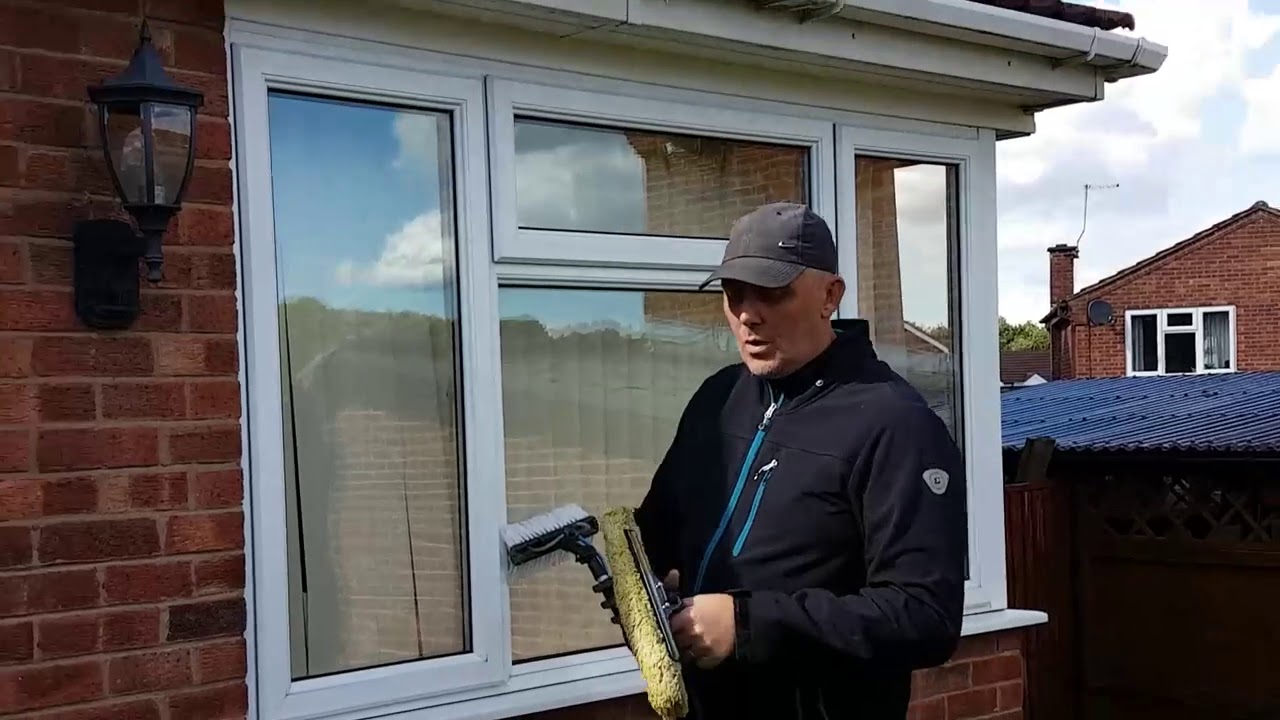 Traditional Versus Modern Window Cleaning explanation of technique
