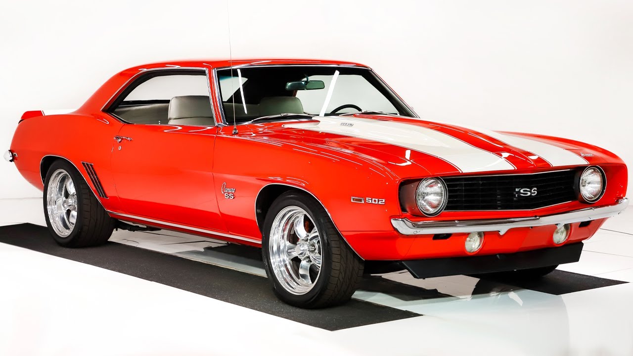 Chevrolet Camaro SS 1969 года продаётся в Volo Auto Museum (V21487)