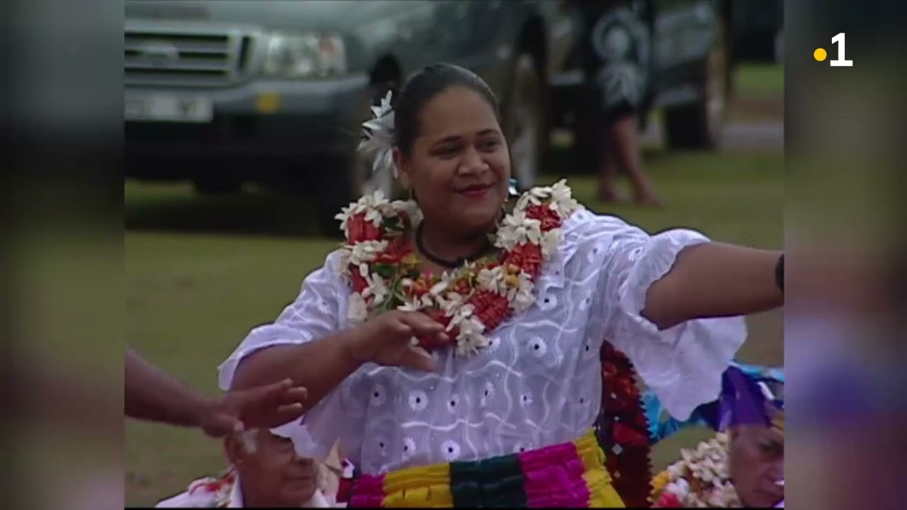 TALANOA: Danse village Lavegahau (Sacré cœur 2002)