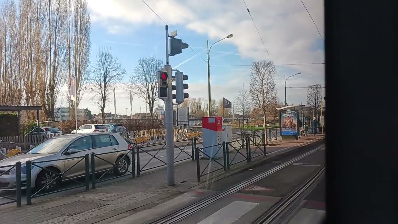 [STIB] NewA330 sur la ligne 75 entre Wagon et Bizet