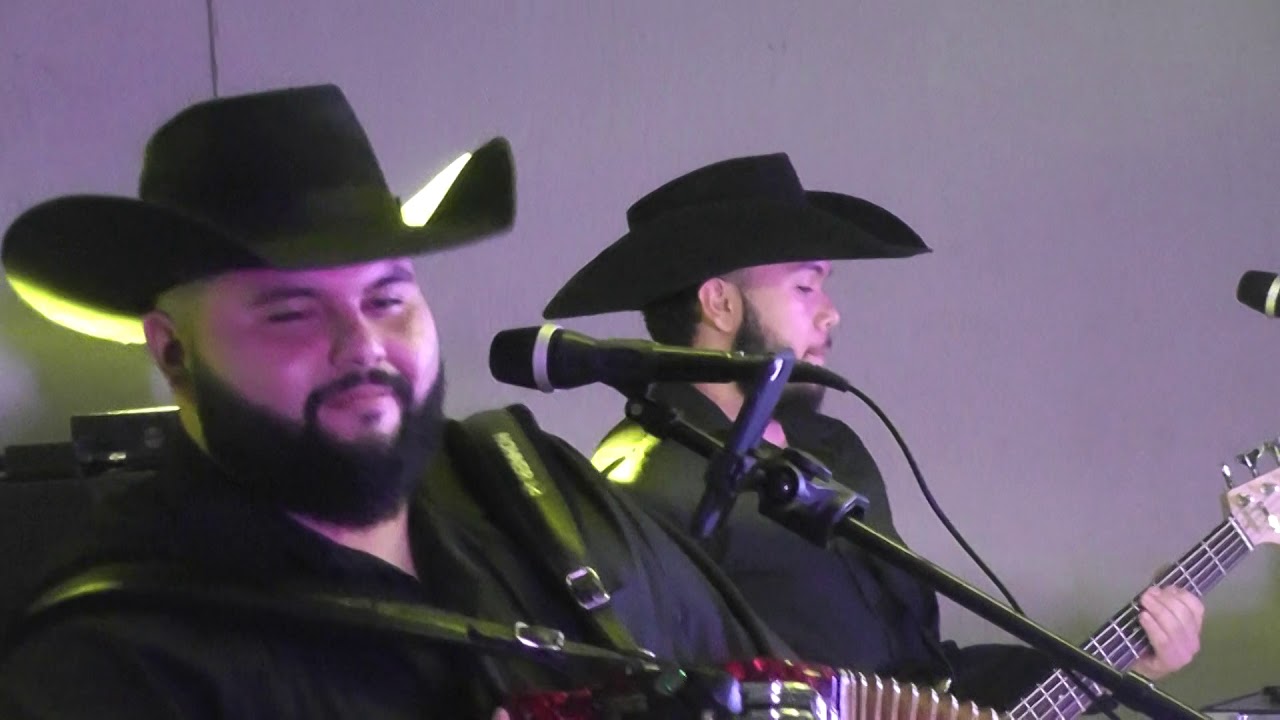 Morales Boyz Live Mesquital Toma Escenario
