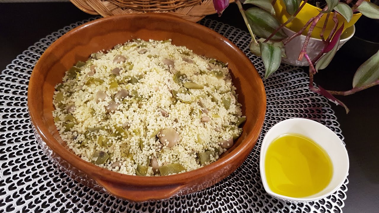 couscous aux fèves à la vapeur et l'huile d'olive