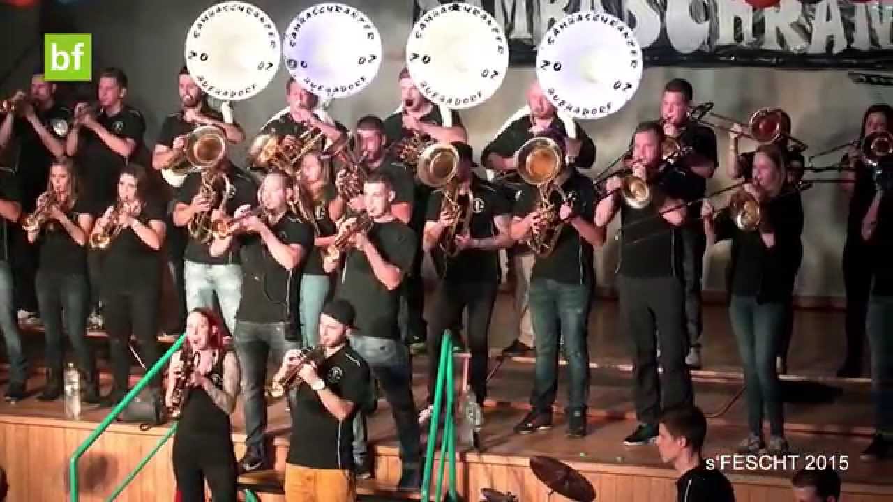 Sambaschränzer Guggen-Video «Behind These Hazel Eyes» @s'Fescht 2015