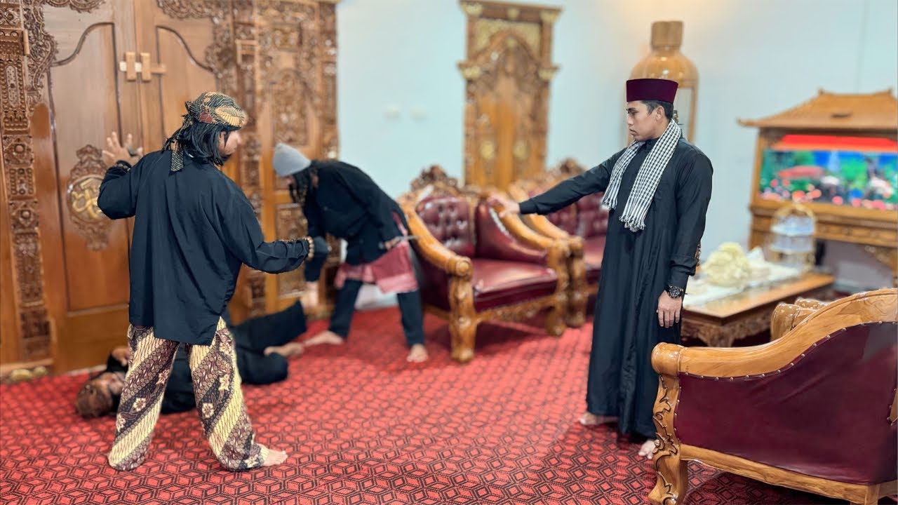 BERITA 3 DUKUN MAU BUNNUH UN DIPADEPOKAN