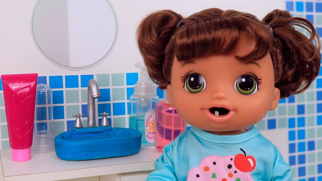 BABY ALIVE NINA PERDEU O DENTINHO DE LEITE!