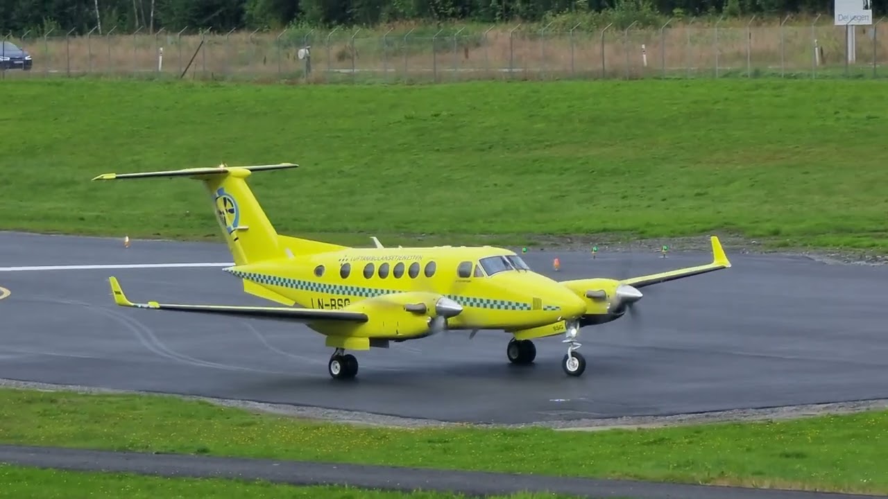 Widerøe og Ambulanse fly på same rullebana omg