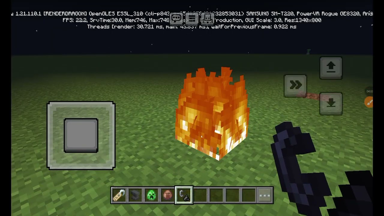 Trying this funny Dinnerbone mod in Minecraft 😂