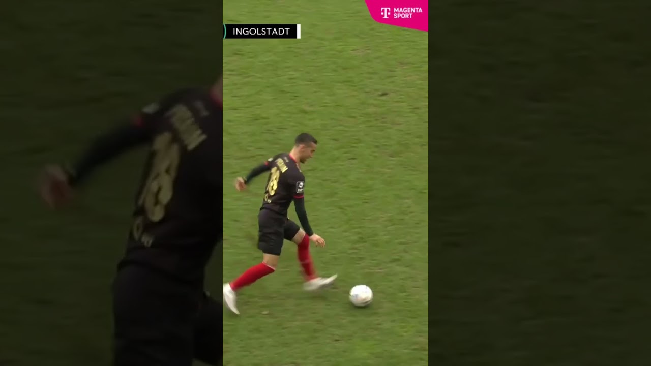 Was macht der Torwart? 🤭🫣 #shorts #fu&szlig;ball #dritteliga #magentasport #sportistmagenta