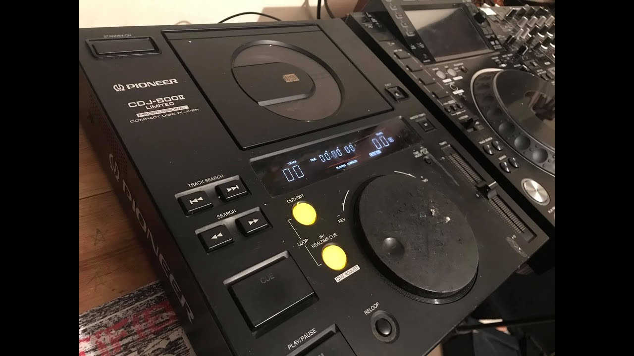PIONEER CDJ500MK2 LIMITED PROFESSIONAL CD PLAYER OLD SCHOOL BUT STILL GOING STRONG