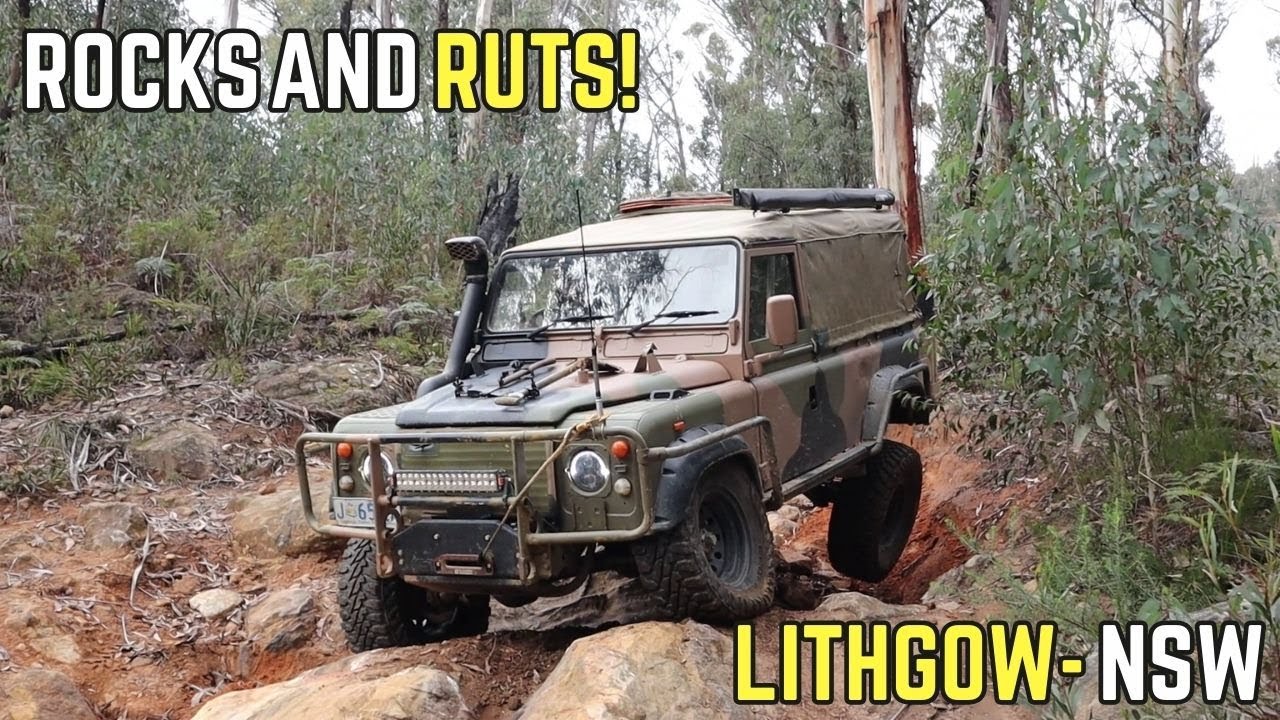 LandRover Perentie takes on Lithgow's tough tracks solo