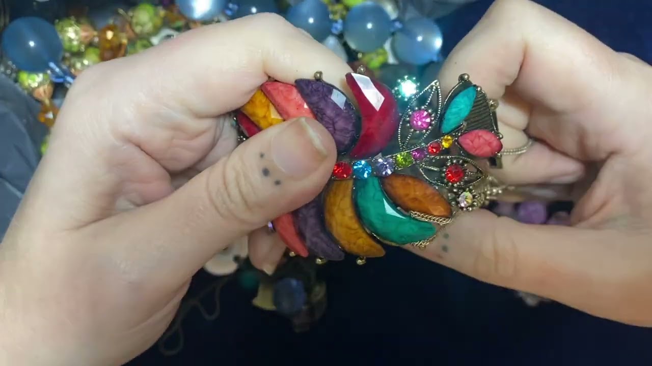 Day 1 | November Mystery Jewellery Unbagging | Epic Uranium Glass Find!
