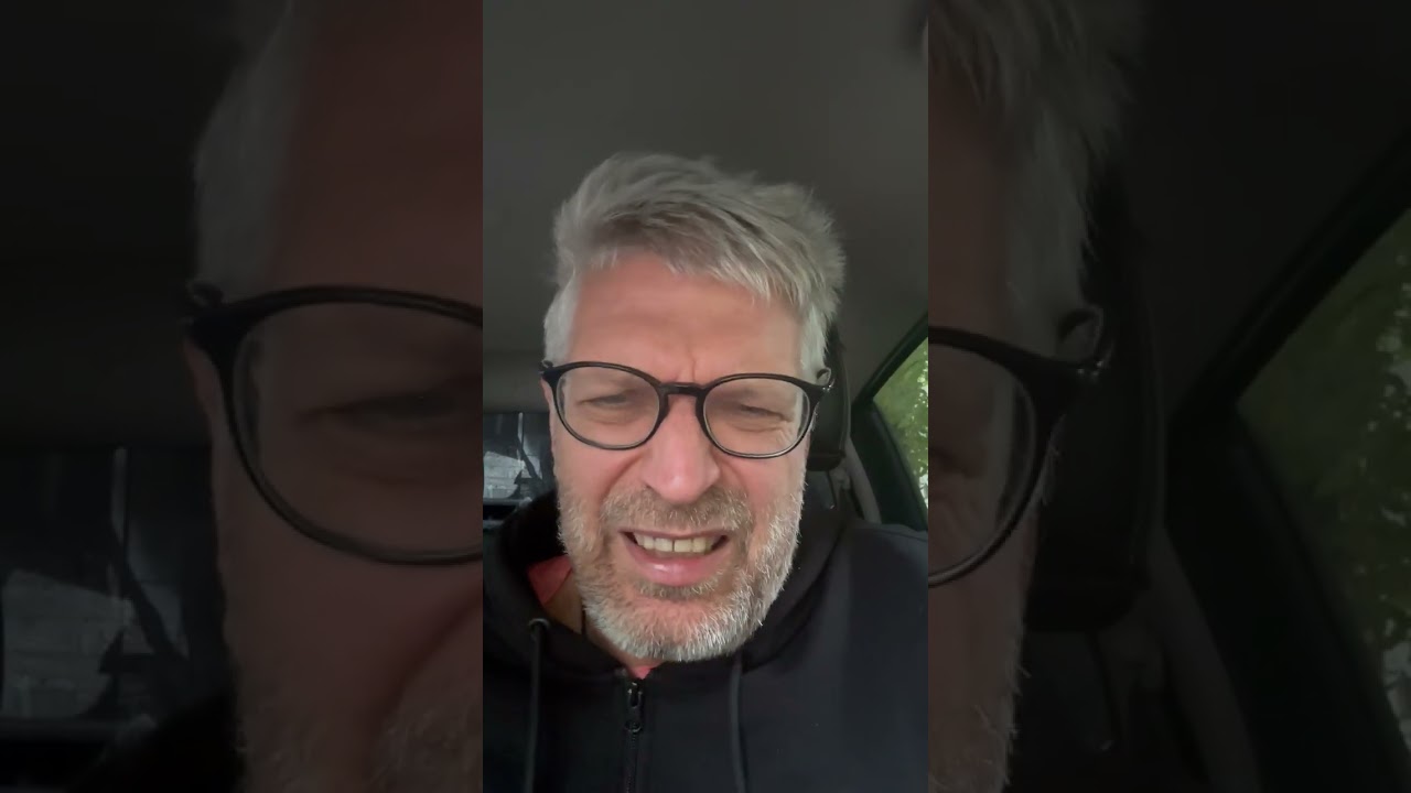Seriāla 4. daļa: tiesnesei nāksies &ldquo;nepamanīt&rdquo;, ka noziedznieks dodas zagt ābolus vienradža tērpā🤡🤡🤡