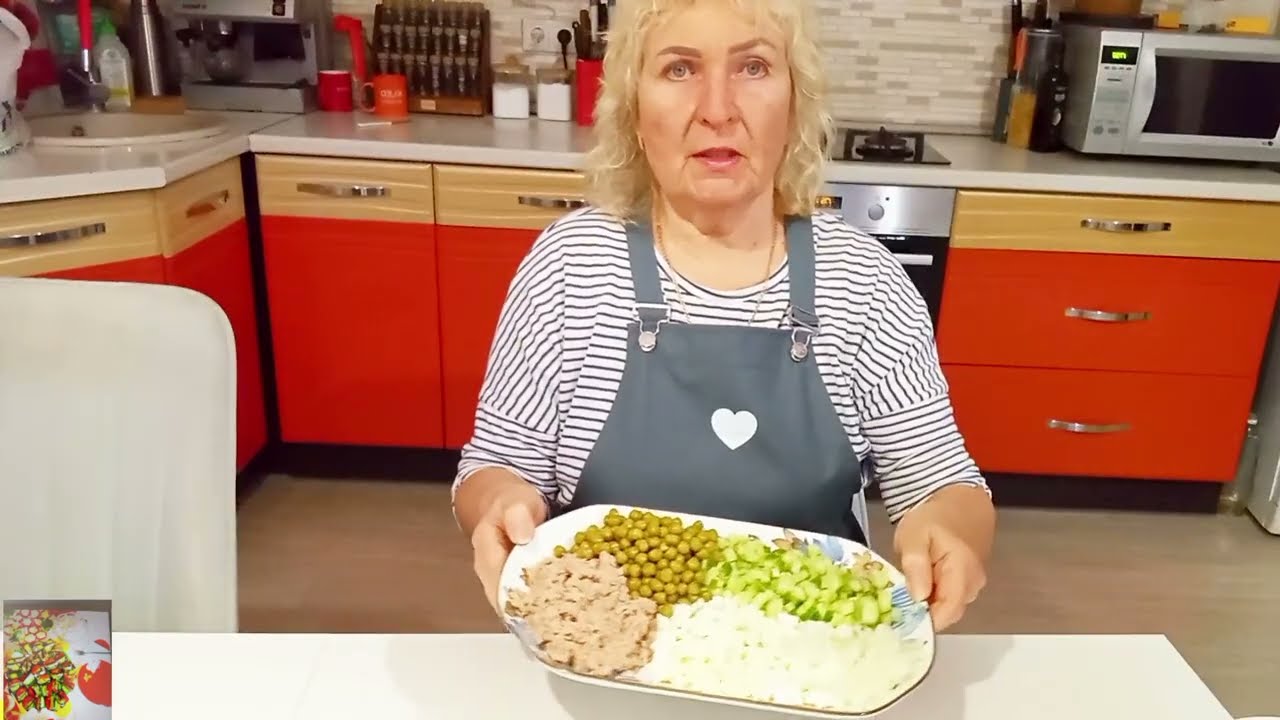 Салат 🥗 с консервированным тунцом 🐟, свежим огурцом 🥒 и горошком 🫛