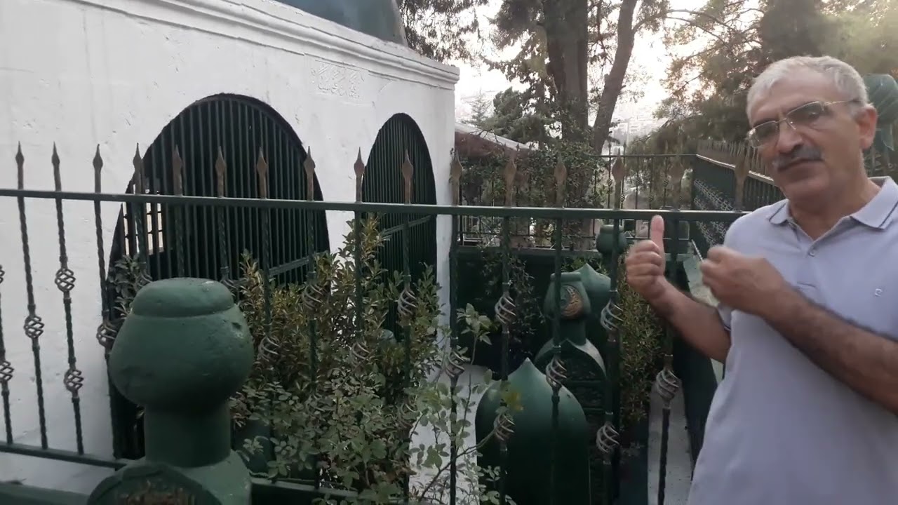 Bediüzzaman Mezarlığında Bediüzzaman Türbesi