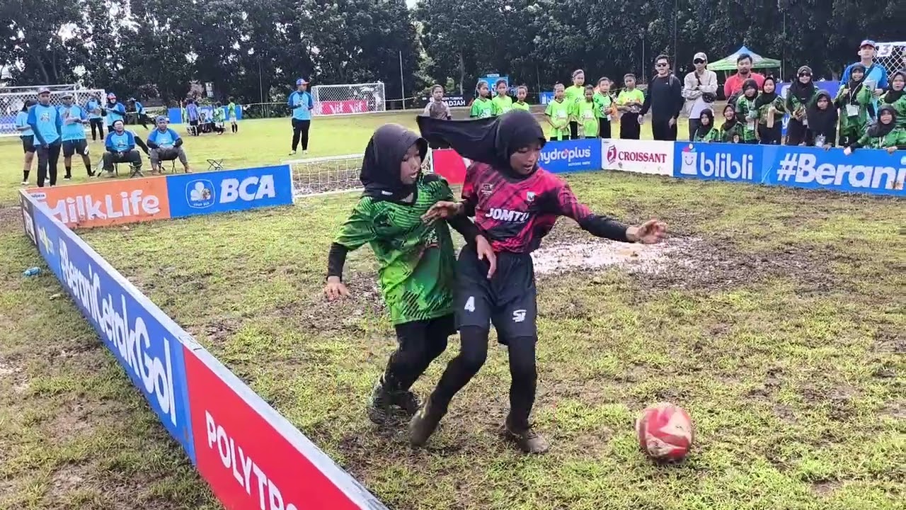 16 BESAR MILK LIFE SOCCER WOMAN U-10 ONE ON ONE SDN JOMBLANG 01 VS MIN KOTA SEMARANG