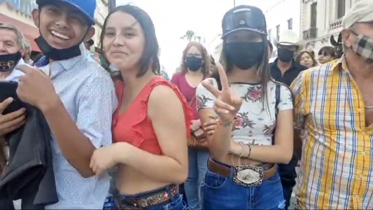 Domingo De Ramos Y Baile En La Plaza. 🌴🌴🌿