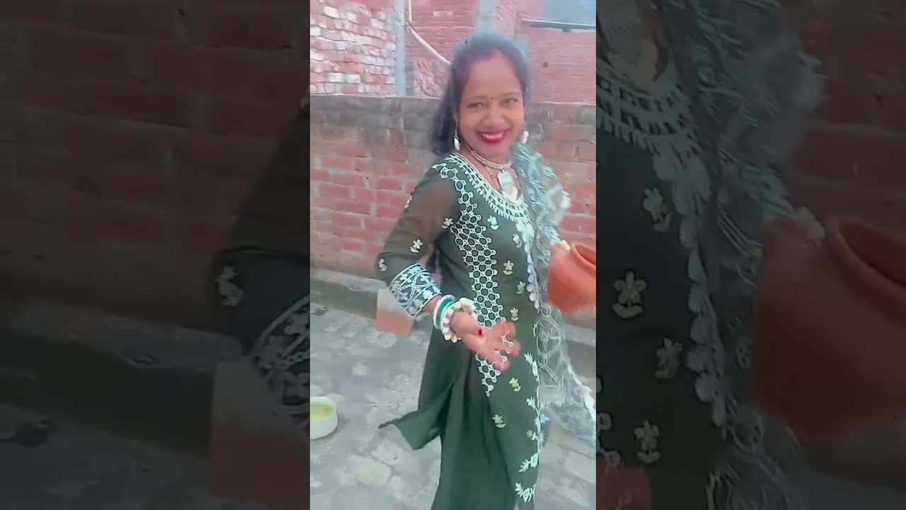 mummy ke friend ka dance 😁😁