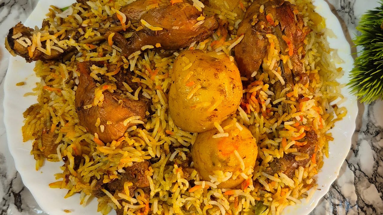 Kolkata ki famous dish chicken aalu dam biriyani ki recipe ♥️yammy #tastyfood 