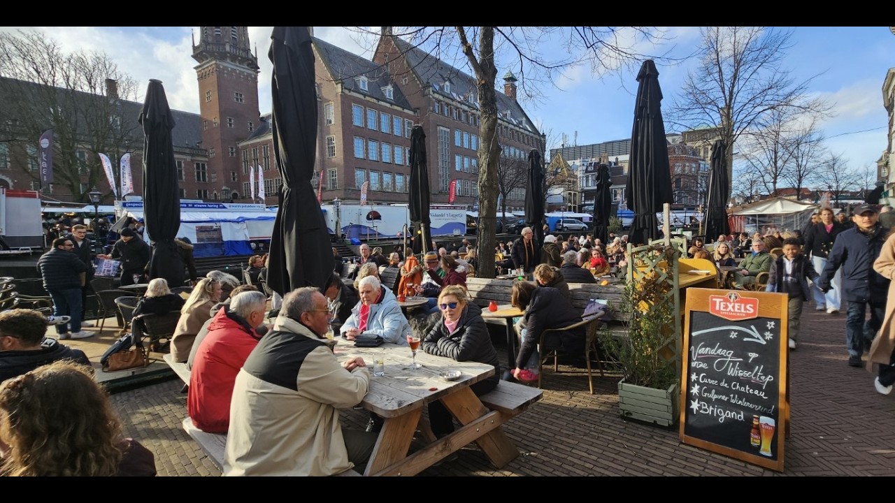 Leiden 7 februari 2026 leek wel lente op de Leidse markt.  www.leidseglibber.nl