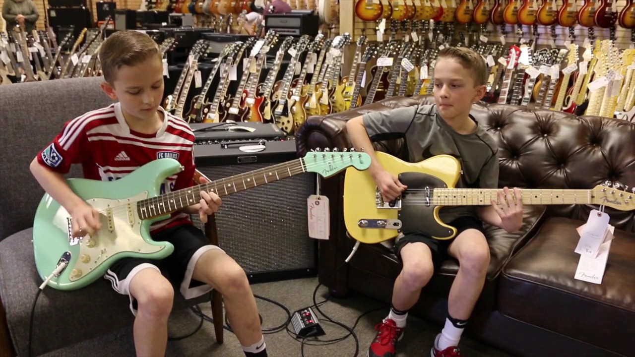 13-летние близнецы: Зейн и Ноа Стэнли играют на Fender Stratocaster и Telecaster