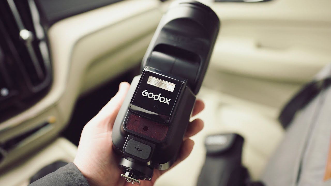 Trying out the new Godox V100