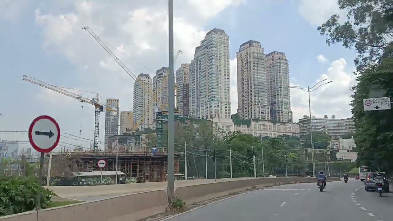 PASSANDO DE FRENTE DO SHOPPING MAIS CARO DE SÃO PAULO -SP .  😳🧐