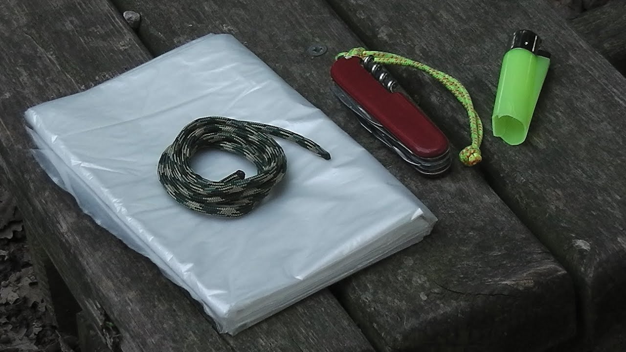 Refugio de emergencia con kit minimalista