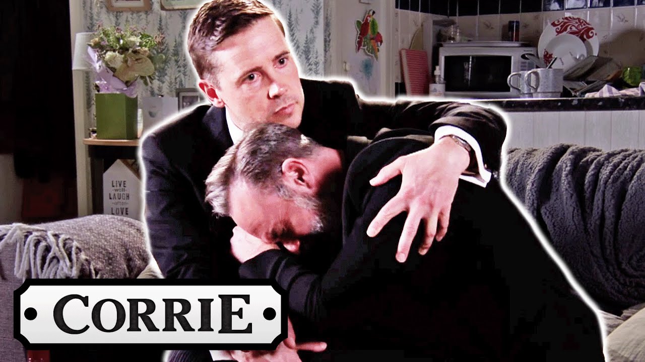 A Grieving Billy Tries to Kiss Todd | Coronation Street