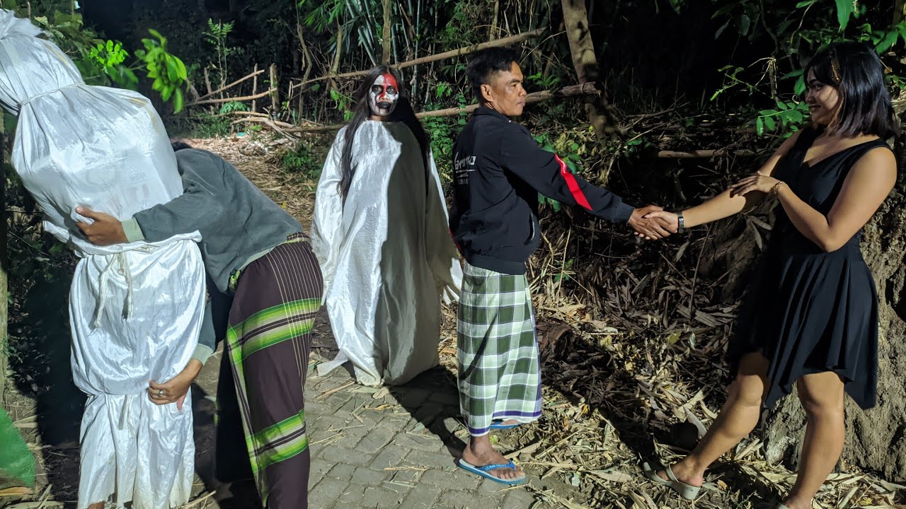 Duet Pocong Dan Kuntilanak Auto Jadi Kabur | Prank Jebakan Wanita Malam | Ghost Prank
