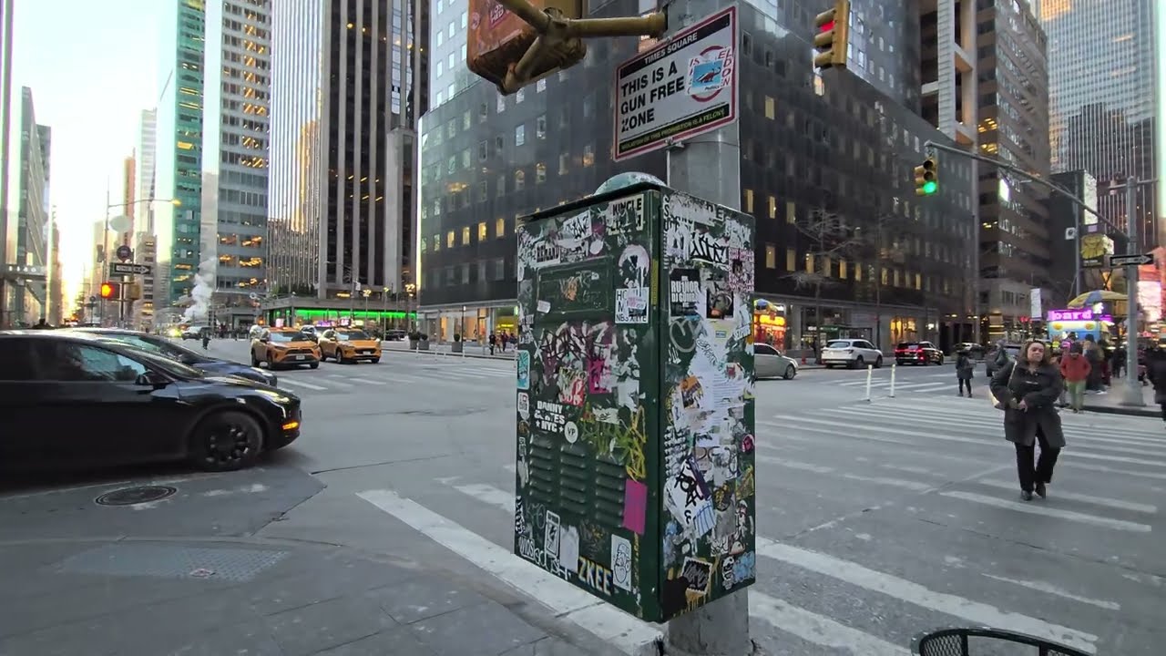 Samsung S24 Ultra Wide lens | 4K 60fps HDR 10+ | February 19th 2024 | New York streets