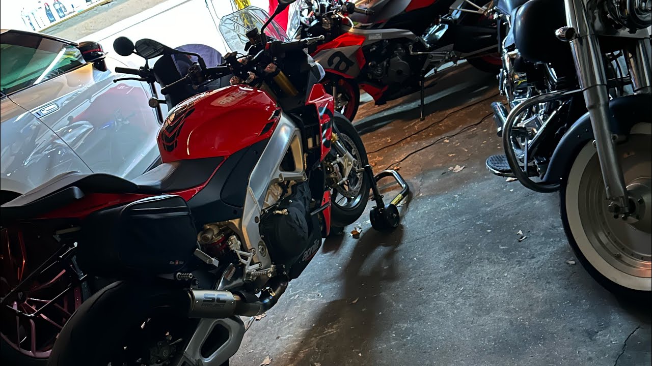 2021+ Aprilia Tuono V4 oil change