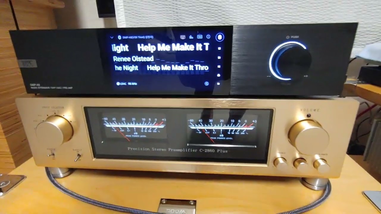 Accuphase c 2860 plus.Cambridge EDGE W.Eversolo dmp a8