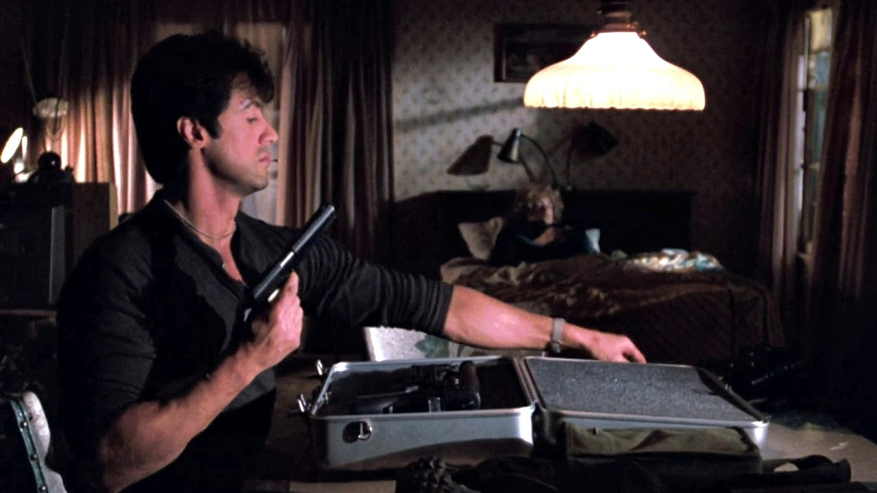 Кобра 1986 г. (Банда Слэшера готовит нападение. Ночь в отеле)