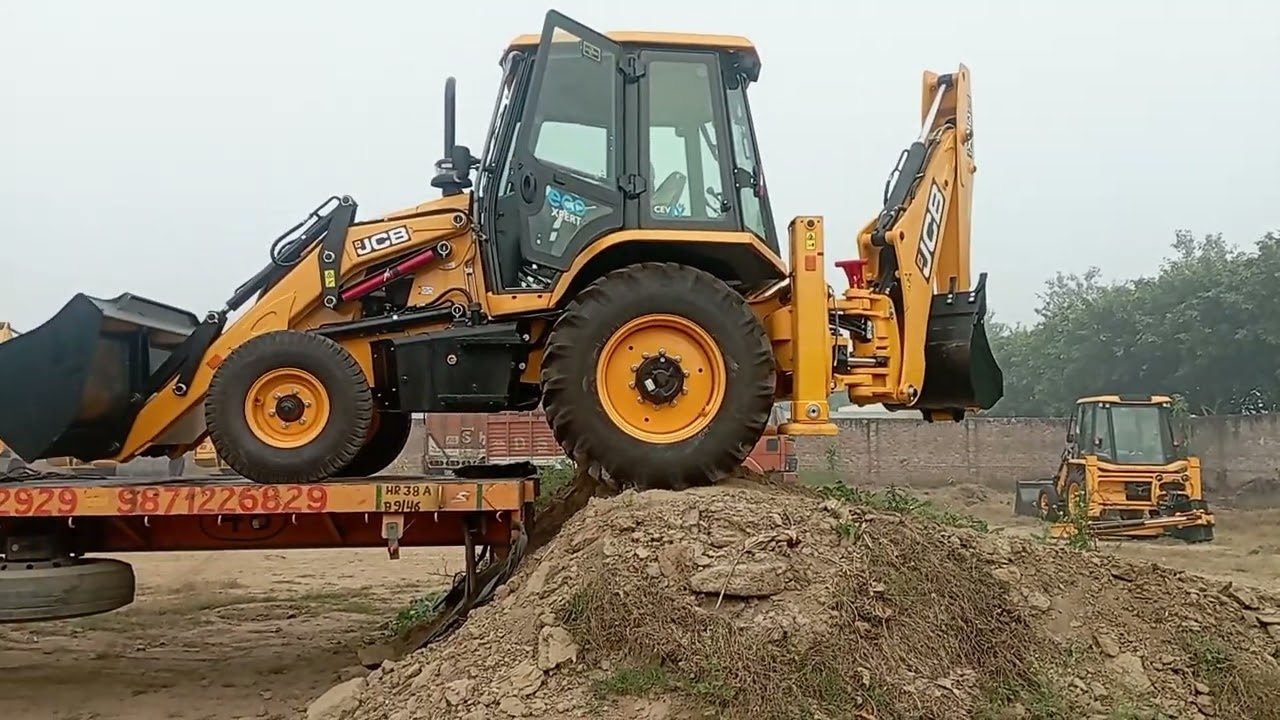New 3DX Backhoe Loader Machine Unloading from Truck... #viral #jcb #jcbindia