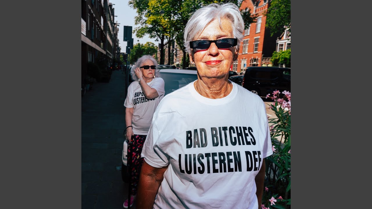 Bad Bitches Luisteren Def