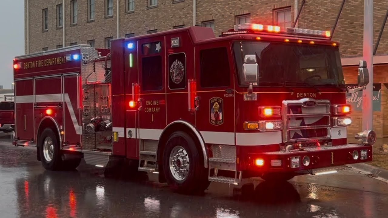 Buffing Denton TX 2-14-26 (Engine 1, Medic 1, Medic 6)(Q2B, Wail)(Rain)