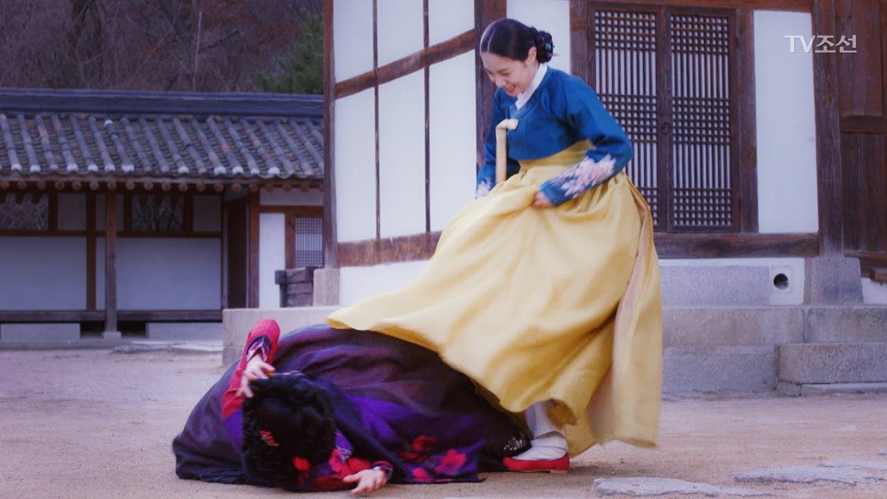 류효영, 추수현 폭행하며 드러낸 야망 &ldquo;나 정1품 군부인이야!&rdquo; [대군 &ndash; 사랑을 그리다 8회] 20180325