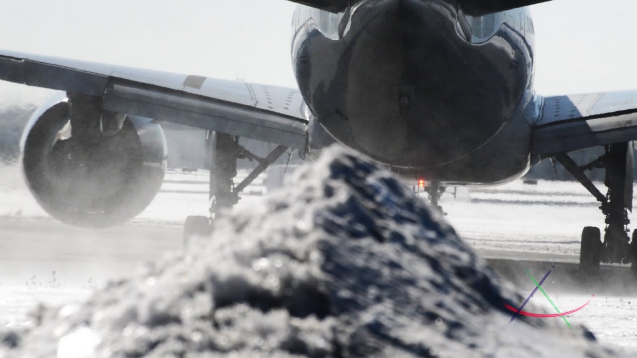 Powerful Boeing 777 Jetblast vs some SNOW!