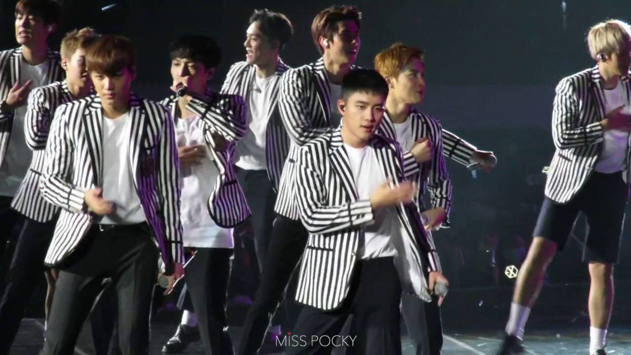 151212 The EXO'luXion in Nanjing - LOVE ME RIGHT (Sehun Focus)